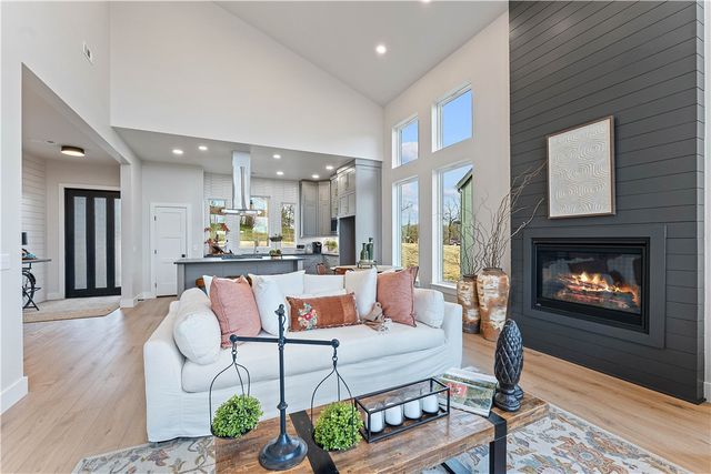 28 Reading Lane, Bella Vista, AR 72714