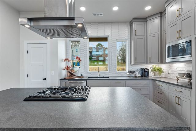 28 Reading Lane, Bella Vista, AR 72714