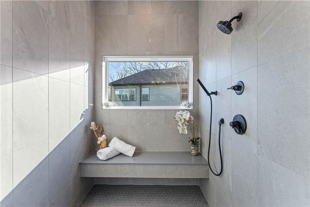 28 Reading Lane, Bella Vista, AR 72714