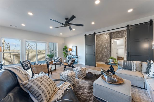 28 Reading Lane, Bella Vista, AR 72714