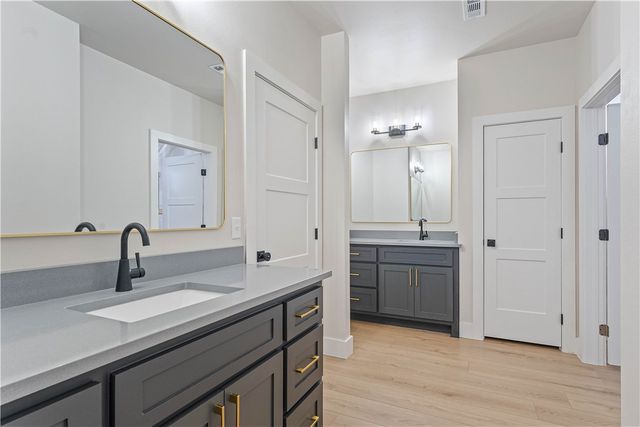 28 Reading Lane, Bella Vista, AR 72714