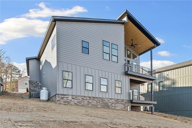 28 Reading Lane, Bella Vista, AR 72714