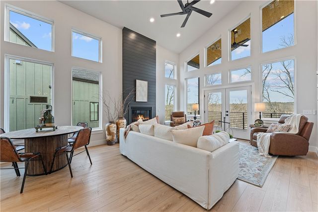 28 Reading Lane, Bella Vista, AR 72714