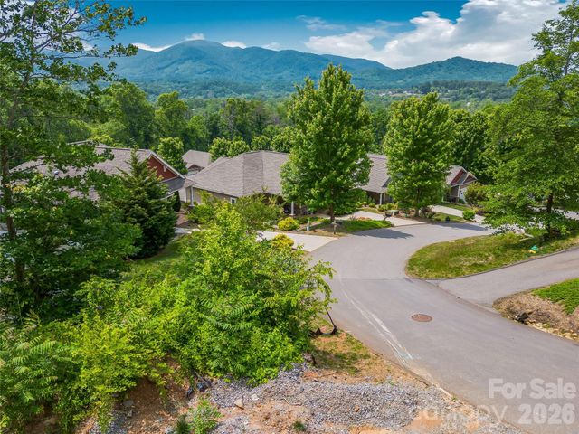 23 Village Overlook Loop, Swannanoa, NC 28778
