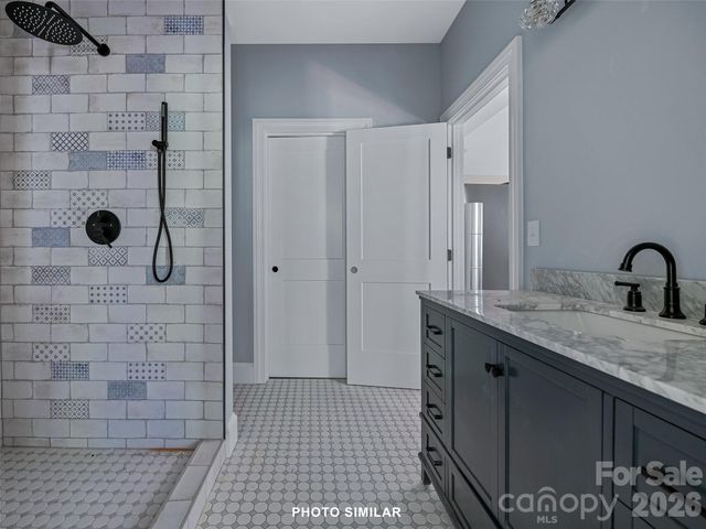 23 Village Overlook Loop, Swannanoa, NC 28778