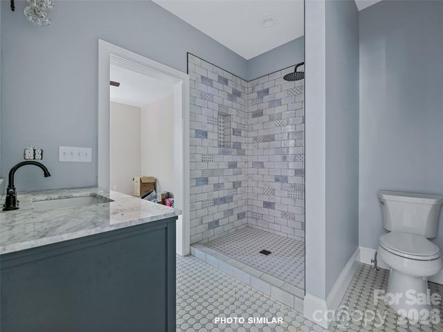 23 Village Overlook Loop, Swannanoa, NC 28778