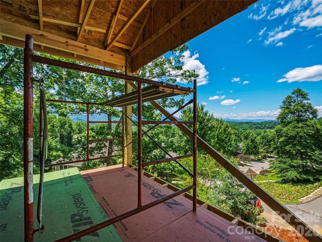 23 Village Overlook Loop, Swannanoa, NC 28778