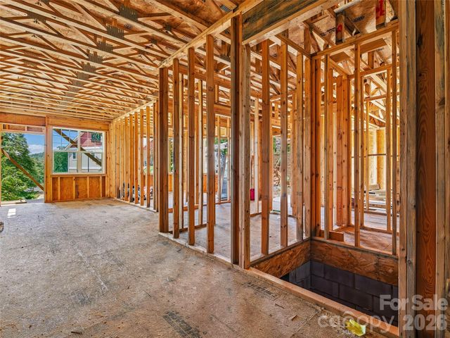 23 Village Overlook Loop, Swannanoa, NC 28778