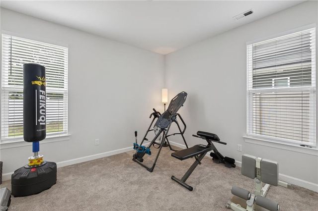 34 E Berkley DR, Hampton, VA 23663