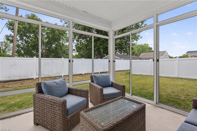 34 E Berkley DR, Hampton, VA 23663