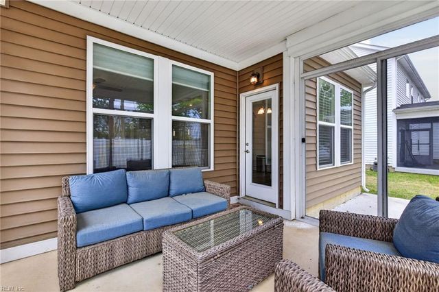 34 E Berkley DR, Hampton, VA 23663
