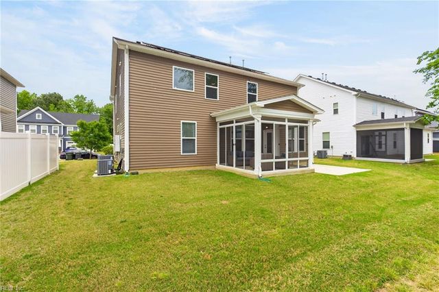 34 E Berkley DR, Hampton, VA 23663