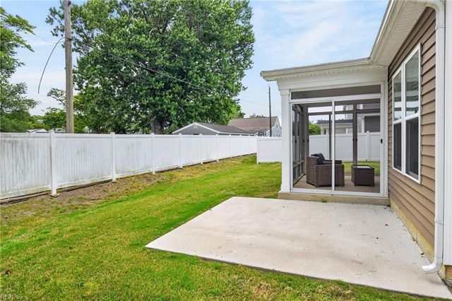 34 E Berkley DR, Hampton, VA 23663
