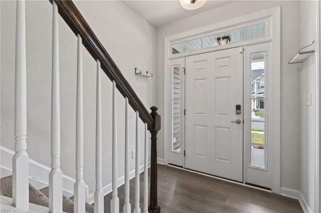 34 E Berkley DR, Hampton, VA 23663
