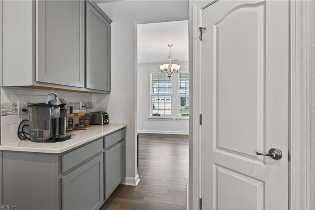 34 E Berkley DR, Hampton, VA 23663