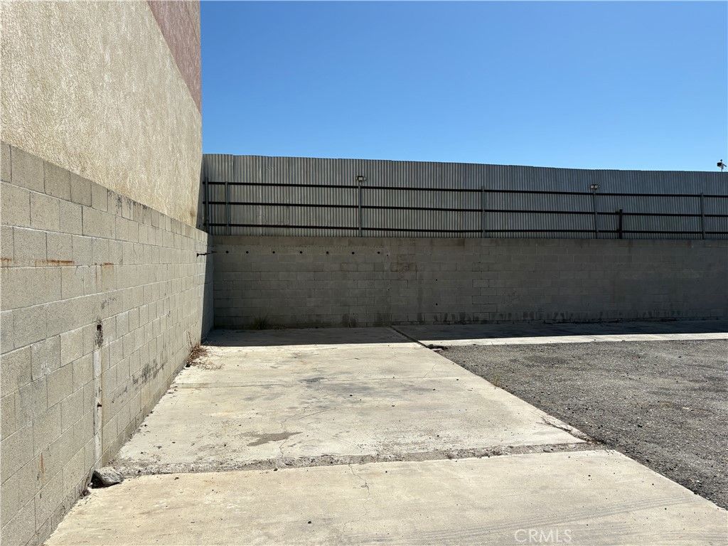 15538 Rosales, Paramount, CA 90723 — photo 5
