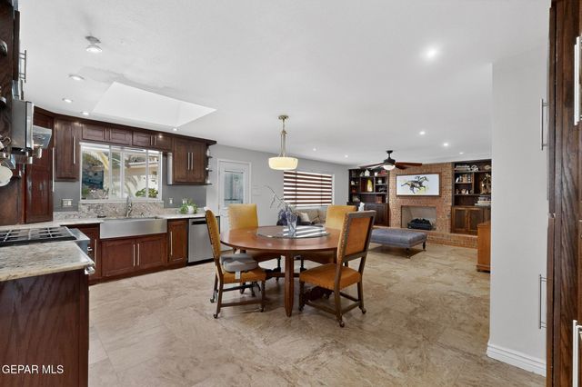 5721 OAK CLIFF Drive, El Paso, TX 79912