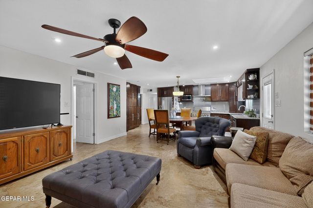 5721 OAK CLIFF Drive, El Paso, TX 79912