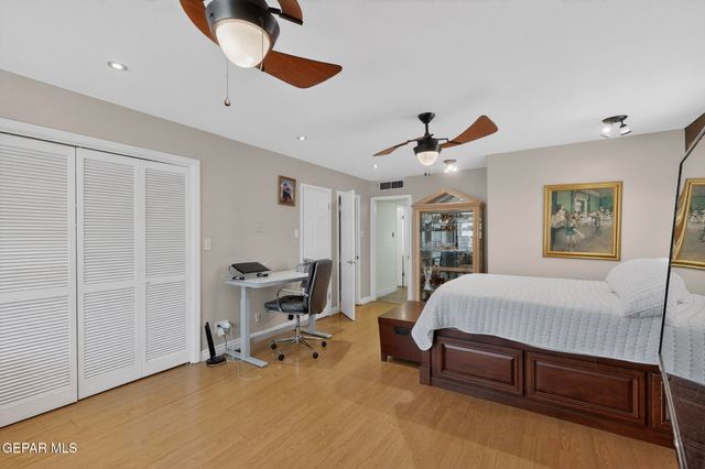 5721 OAK CLIFF Drive, El Paso, TX 79912