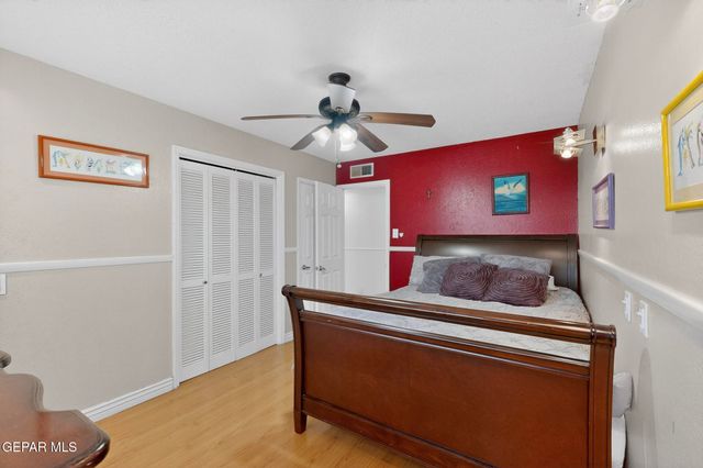 5721 OAK CLIFF Drive, El Paso, TX 79912