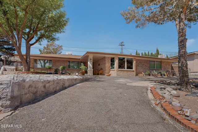 5721 OAK CLIFF Drive, El Paso, TX 79912