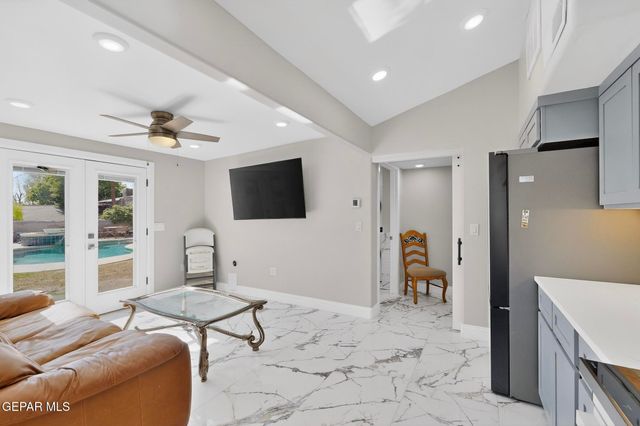 5721 OAK CLIFF Drive, El Paso, TX 79912