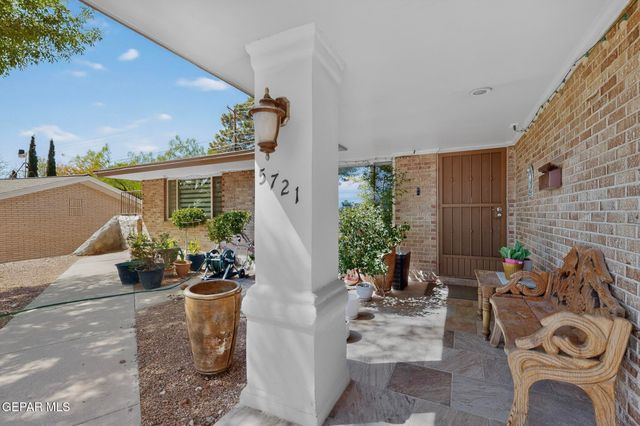 5721 OAK CLIFF Drive, El Paso, TX 79912