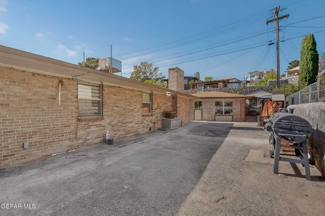 5721 OAK CLIFF Drive, El Paso, TX 79912