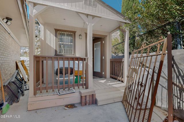 5721 OAK CLIFF Drive, El Paso, TX 79912