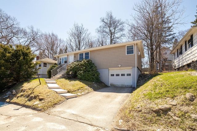 20 Kenberma Road, Worcester, MA 01604