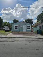 2944 NW 44th St, Miami, FL 33142