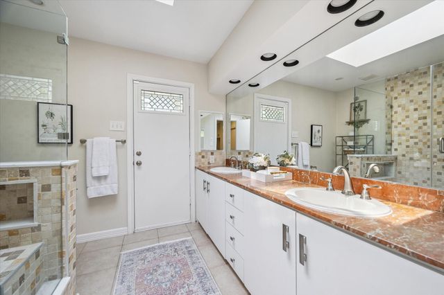 3633 Sun Valley Drive, Houston, TX 77025