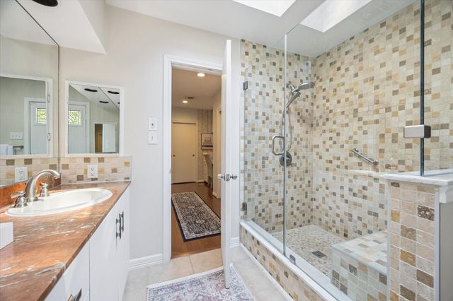 3633 Sun Valley Drive, Houston, TX 77025