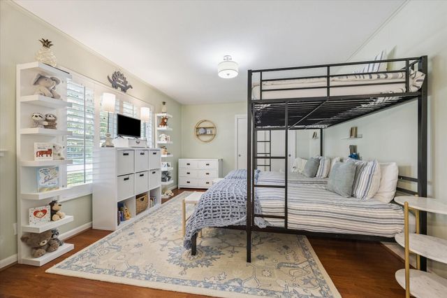 3633 Sun Valley Drive, Houston, TX 77025