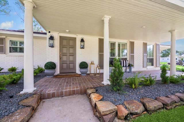 3633 Sun Valley Drive, Houston, TX 77025