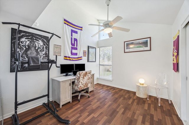 3633 Sun Valley Drive, Houston, TX 77025