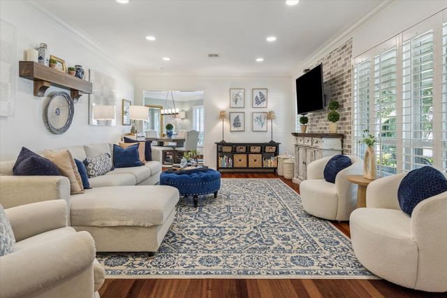 3633 Sun Valley Drive, Houston, TX 77025