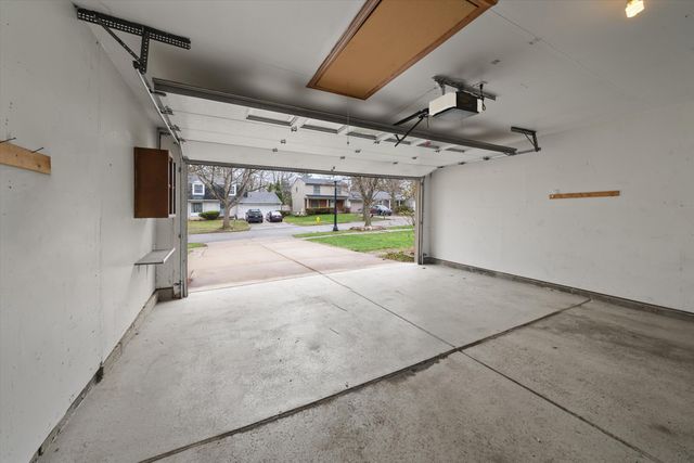 100 Fairhills Drive, Ypsilanti, MI 48197