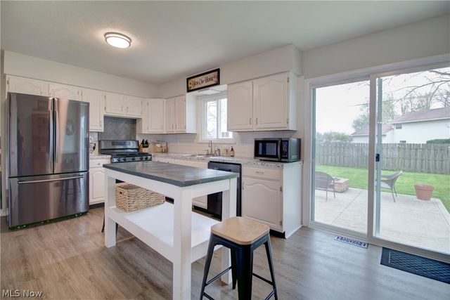 1157 Novak Road, Grafton, OH 44044