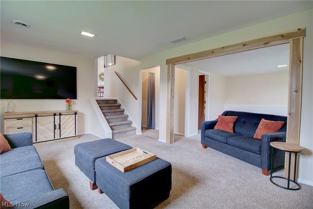 1157 Novak Road, Grafton, OH 44044