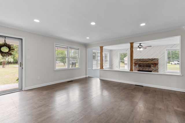 191 Deer Run Ave., Georgetown, SC 29440