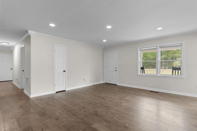 191 Deer Run Ave., Georgetown, SC 29440