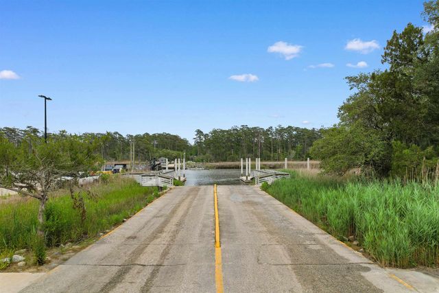 191 Deer Run Ave., Georgetown, SC 29440