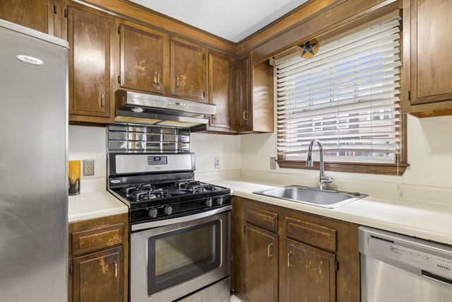 47 Prescott Dr 47, Chelmsford, MA 01863