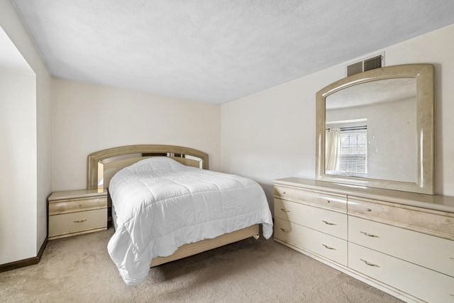 47 Prescott Dr 47, Chelmsford, MA 01863
