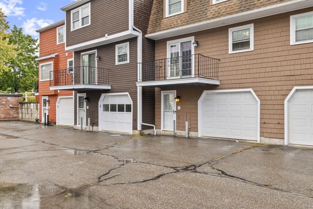 47 Prescott Dr 47, Chelmsford, MA 01863