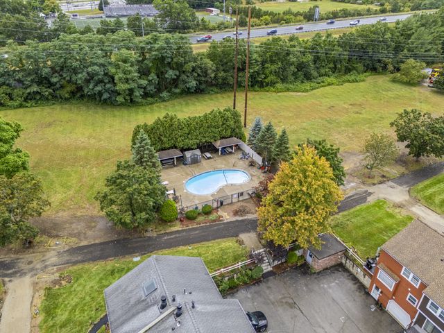 47 Prescott Dr 47, Chelmsford, MA 01863