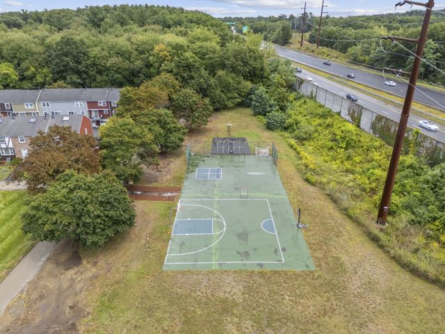 47 Prescott Dr 47, Chelmsford, MA 01863