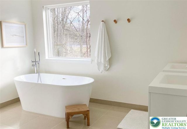 1214 Clover Road, Tunkhannock Twp, PA 18334
