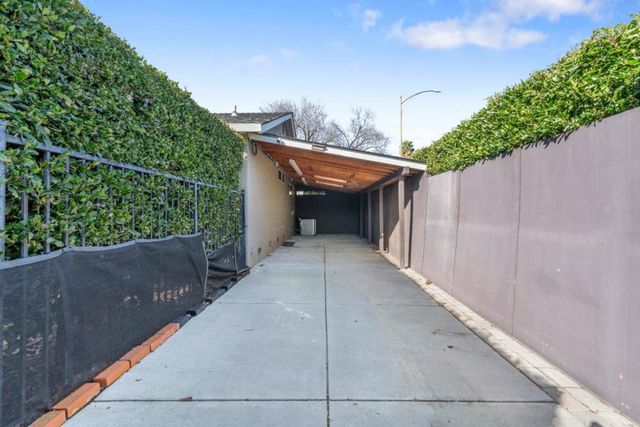 348 Henderson Drive, San Jose, CA 95123